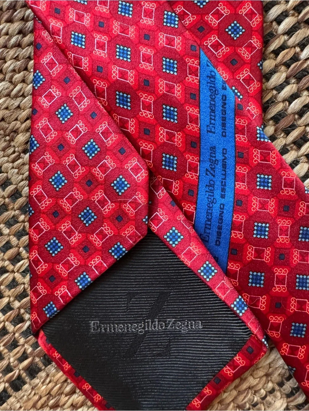 Ermenegildo Zegna Mens 100% Silk Tie Red Blue Made in Italy